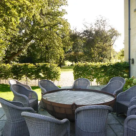 펜션 Churchtown Chateau Sleeps 12 With Wifi *